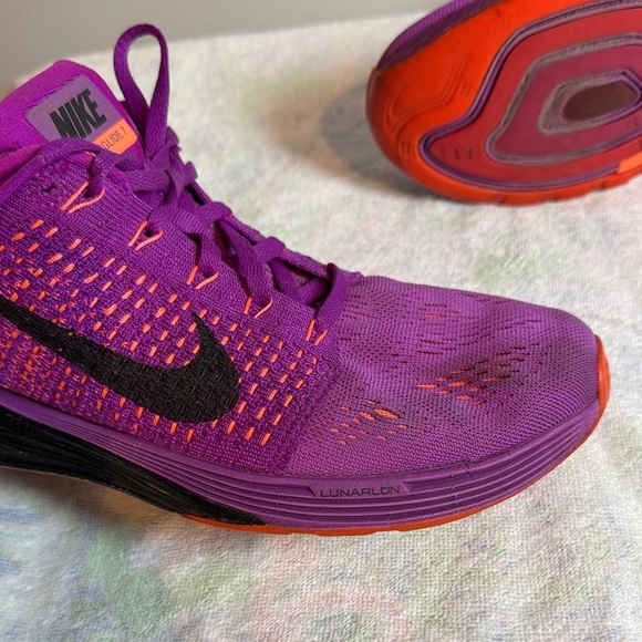 Nike lunarglide 7 Vibrant Purple and Black Running Shoes - Picture 5 of 9